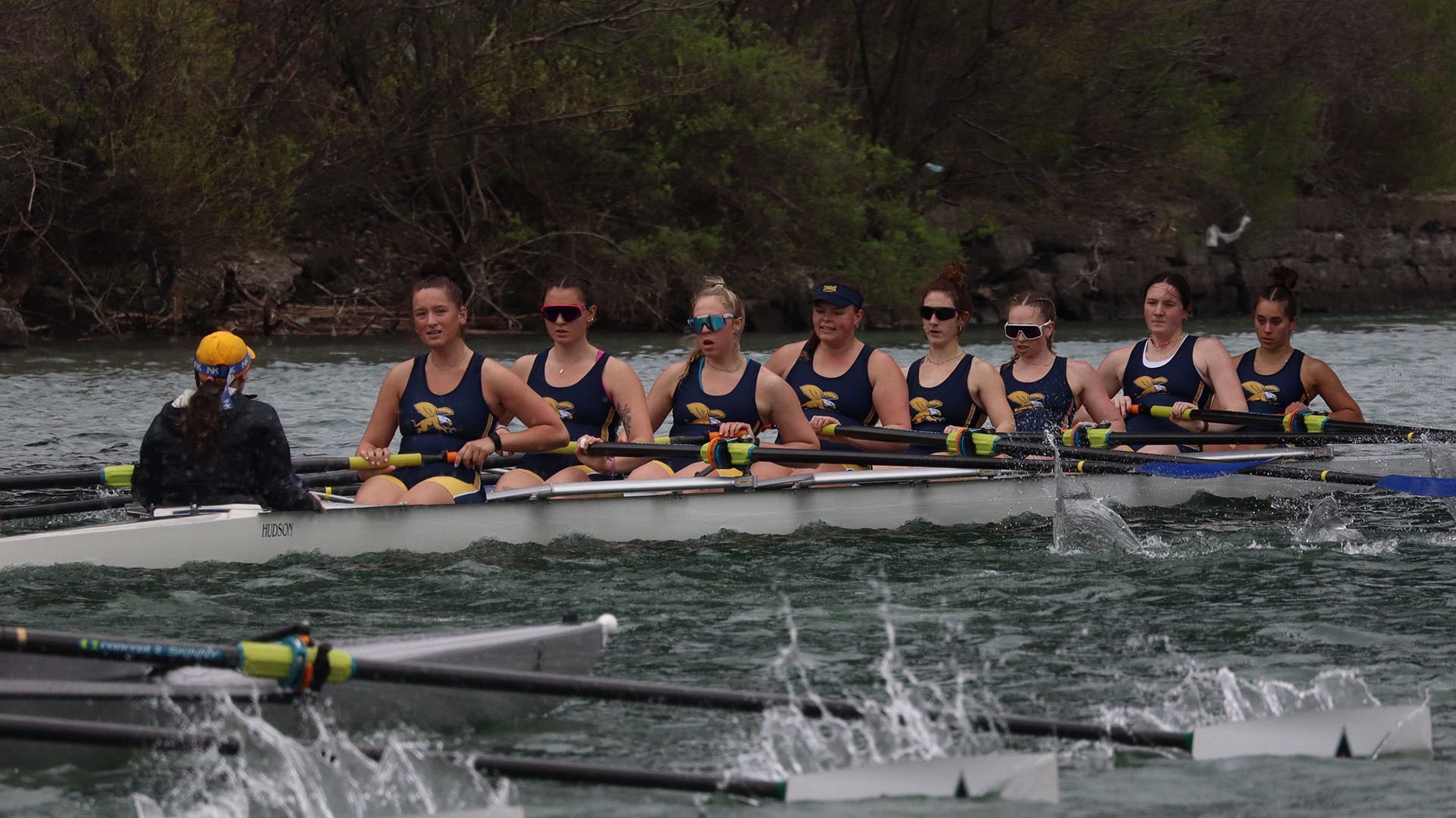 The Canisius 1v8 shell rows against Robert Morris