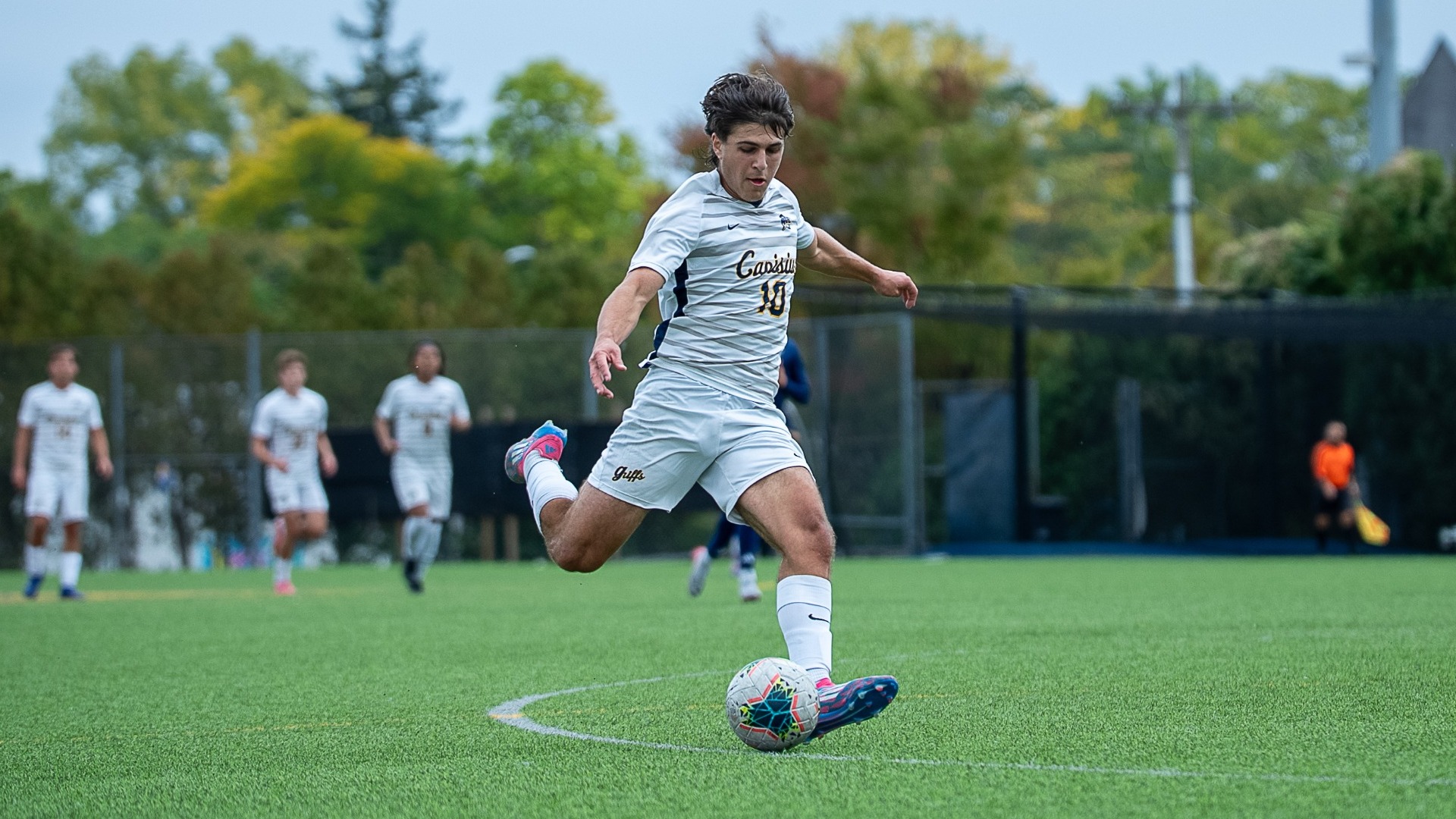 Romero Nicolazzo shooting the ball vs Quinnipiac on Oct. 11, 2025