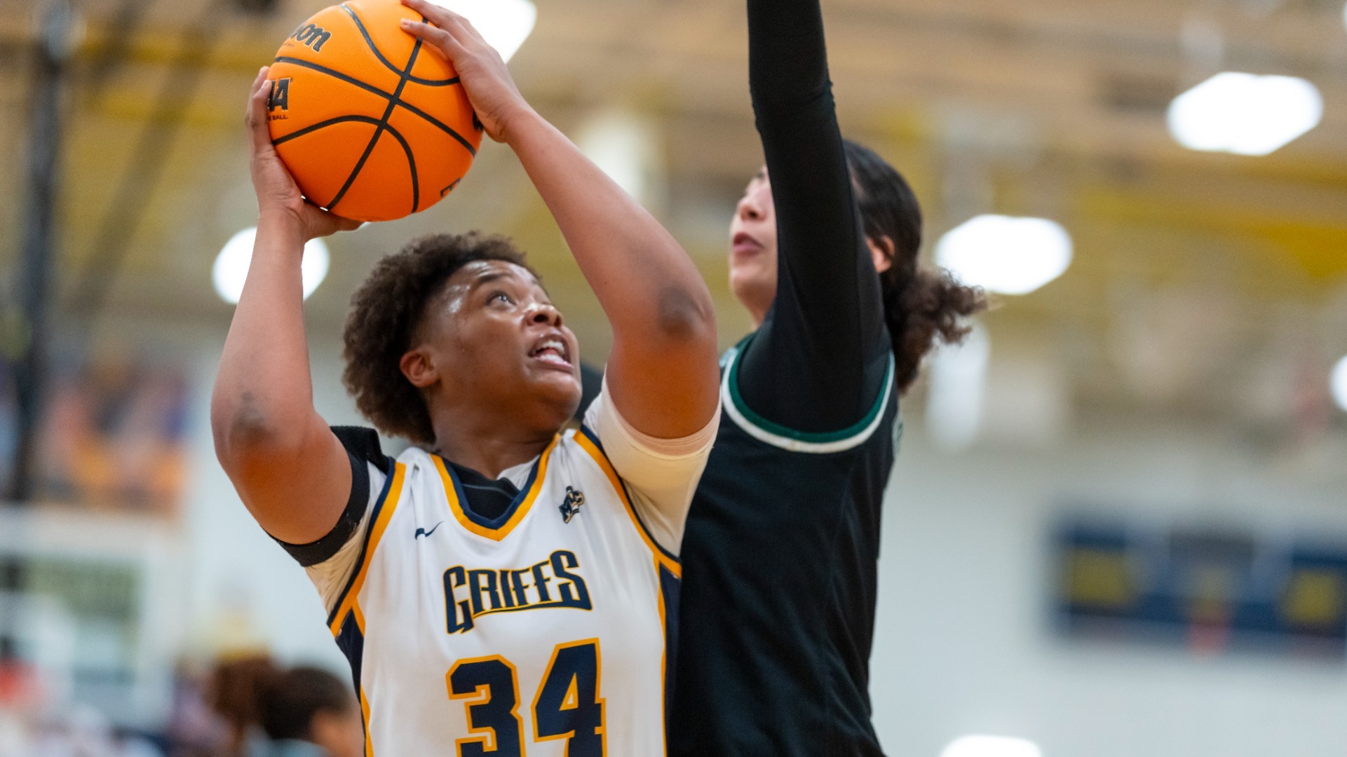 Shariah Gailes attempts a layup vs Eastern Michigan inside the Koessler Athletic Center in Buffalo, N.Y. on November 7th 2025.