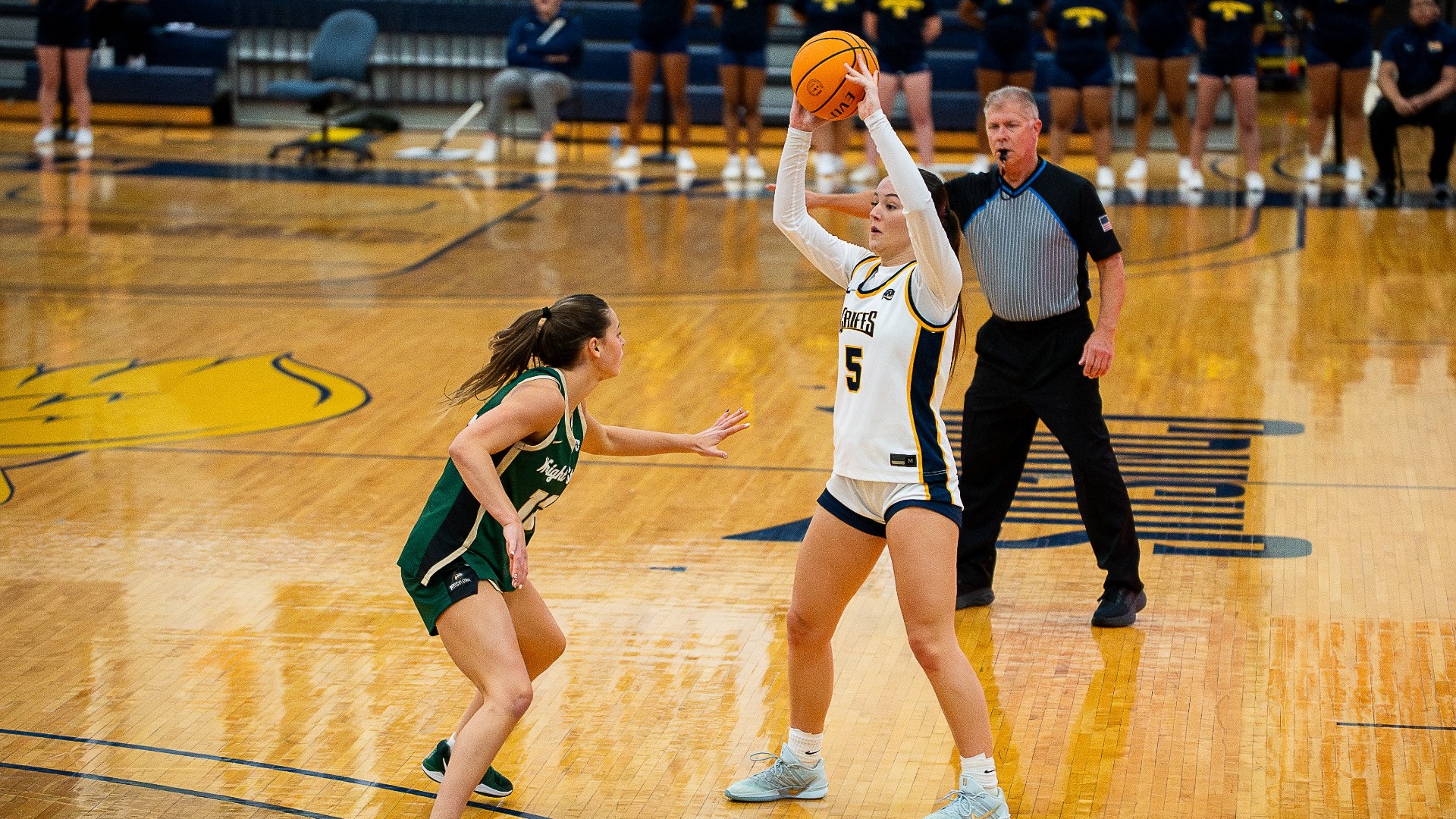 Irene Rey Pineda looks to pass the ball in a game against Wright State on Friday, December 19 2025 in the Koessler Athletic Center in Buffalo, N.Y.