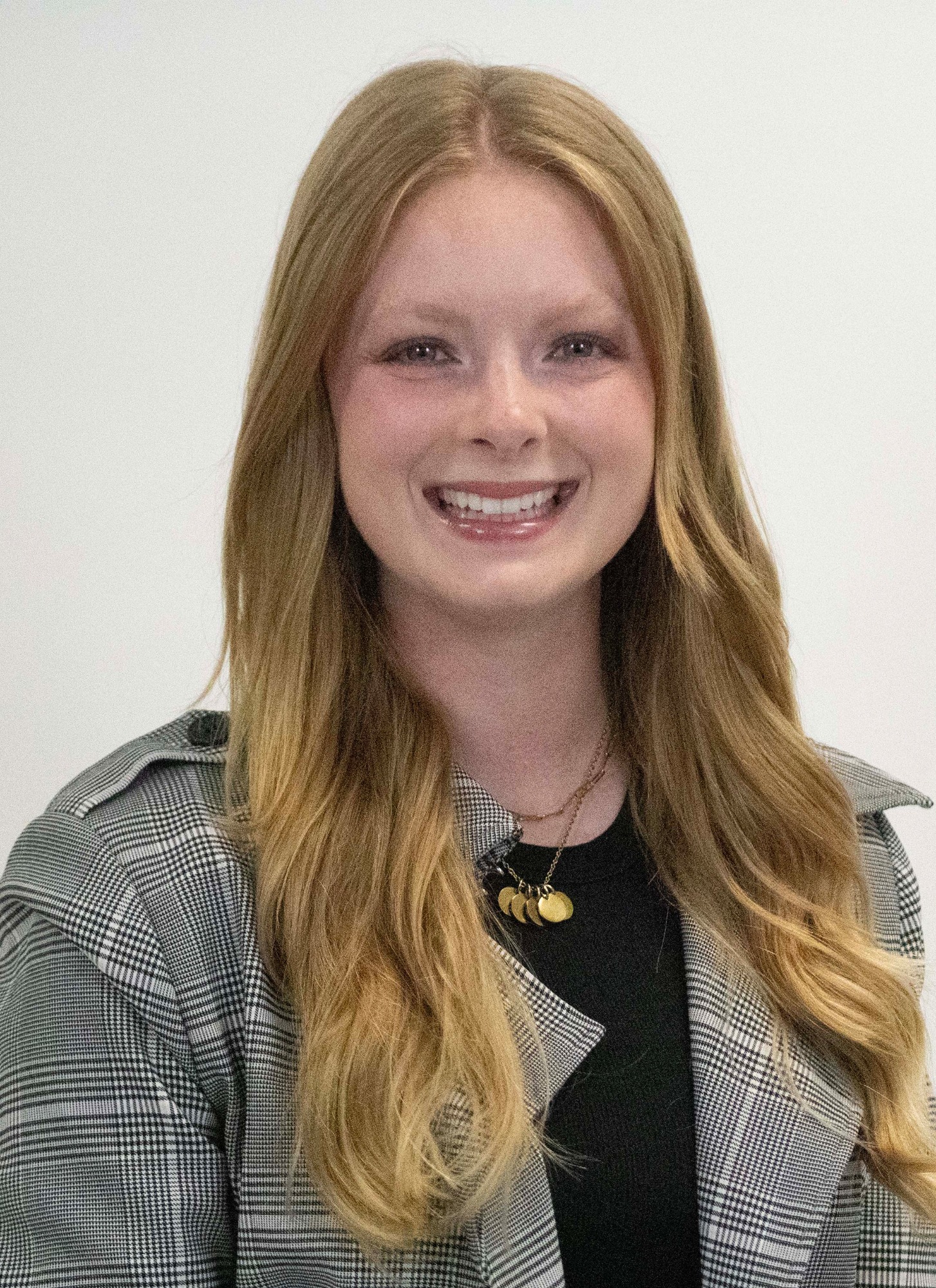 Dani Hopkins headshot