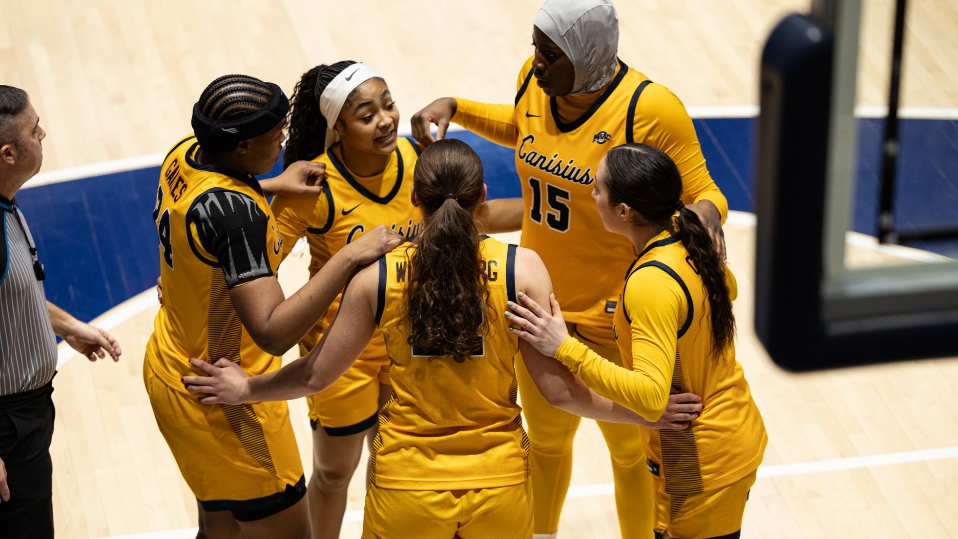 Team huddles during a dead ball against Mount St. Mary's at Knott Arena in Emmitsburg, Md. on Jan. 17, 2026