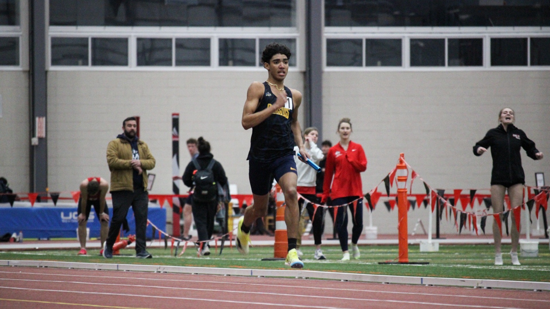 Jaxyn Mahoney runs in the SPIRE Midwest Open - January 24, 2026