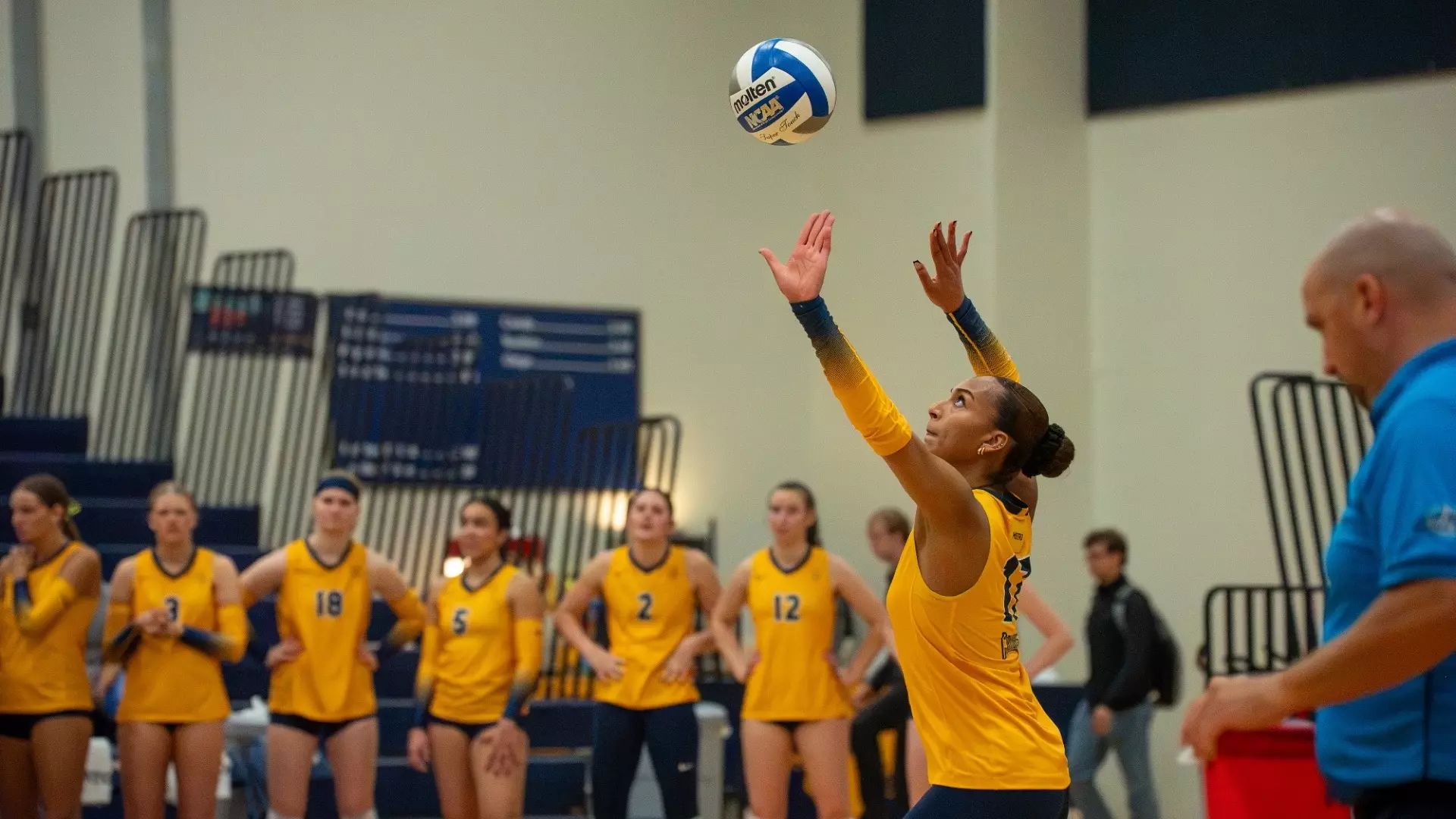 Azoria Davis Serves Against Quinnipiac