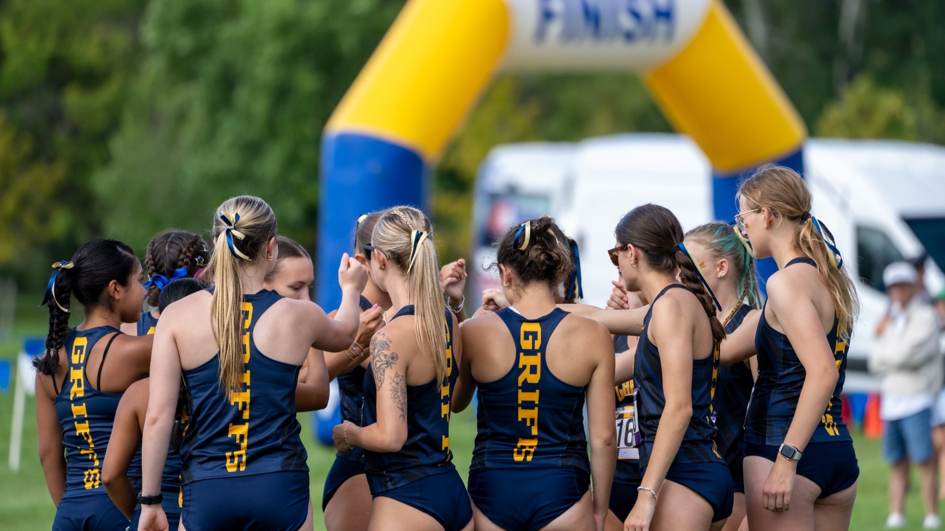 Canisius women's cross country prepares for the Little Three Championships