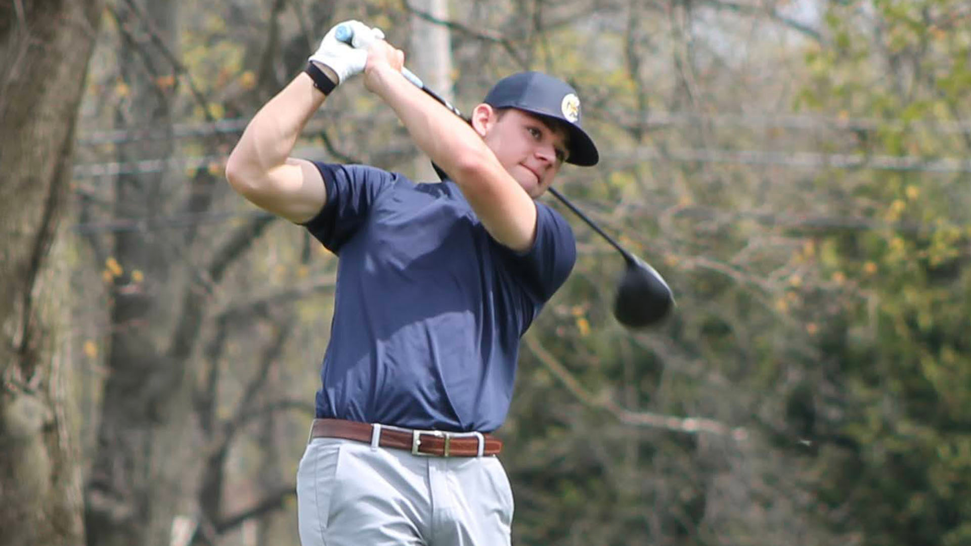 Cole Thompson tees off in the first round of the 2026 Coca-Cola Intercollegiate at Northampton Country Club in Easton, Pa.