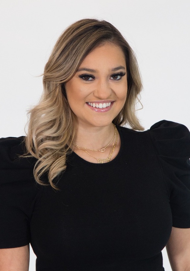 Elyssa Barrientos 