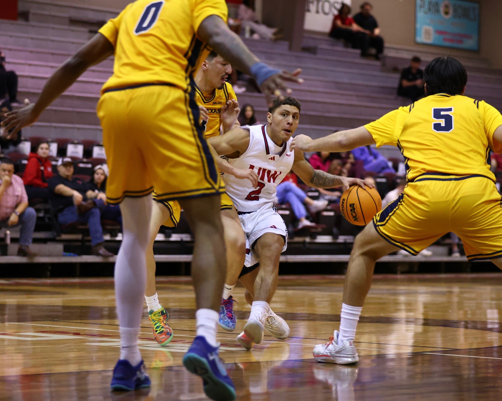 Tahj drive vs TAMU CC