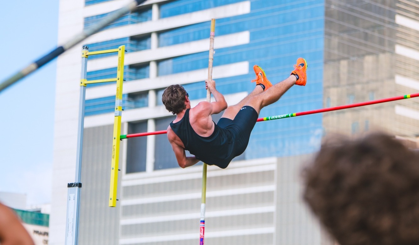 Men's Track Pole Vault