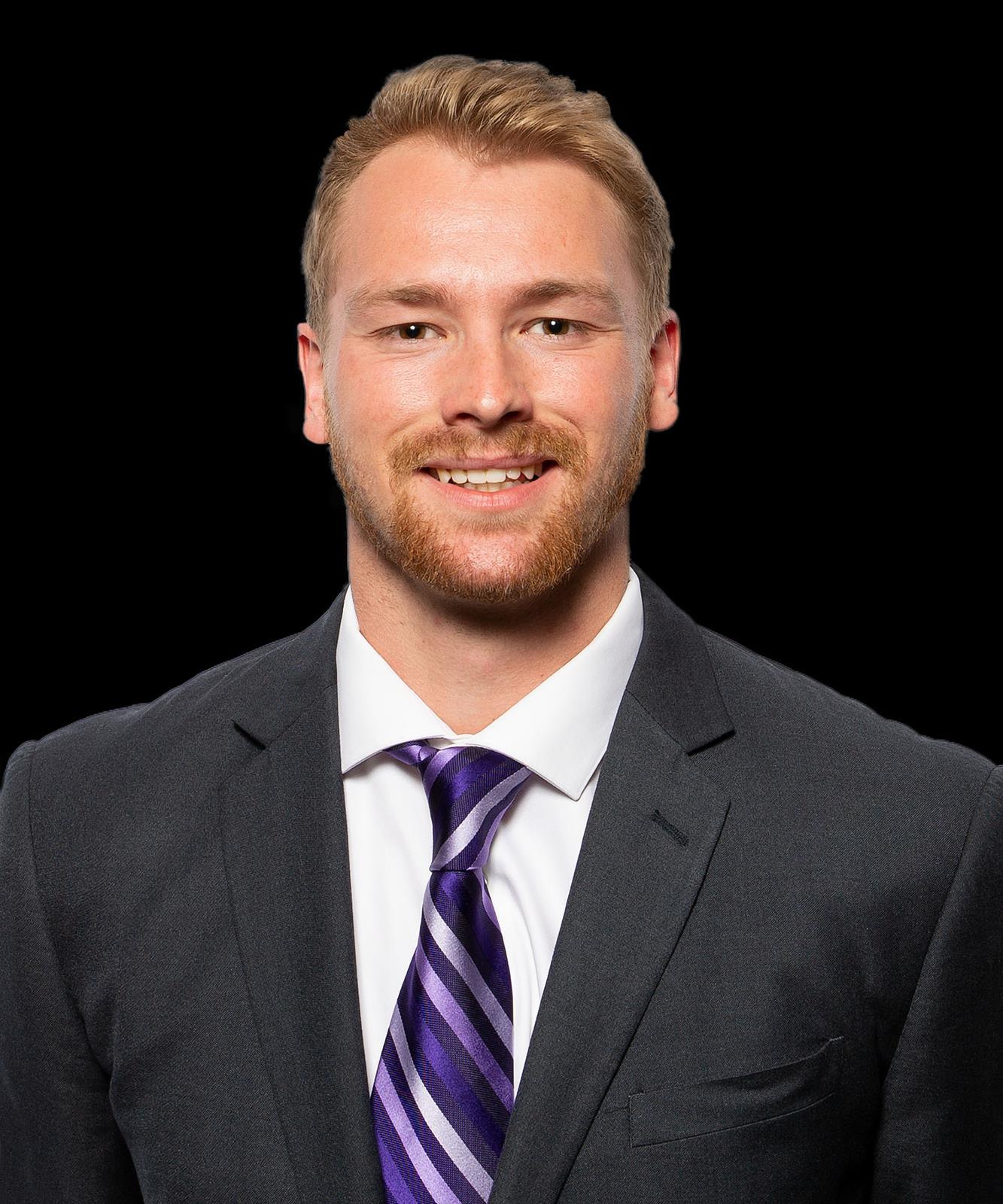 Evan Epperly headshot