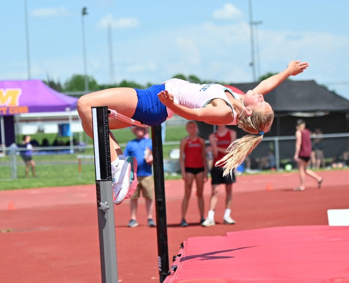 2022 District Track Hettinger