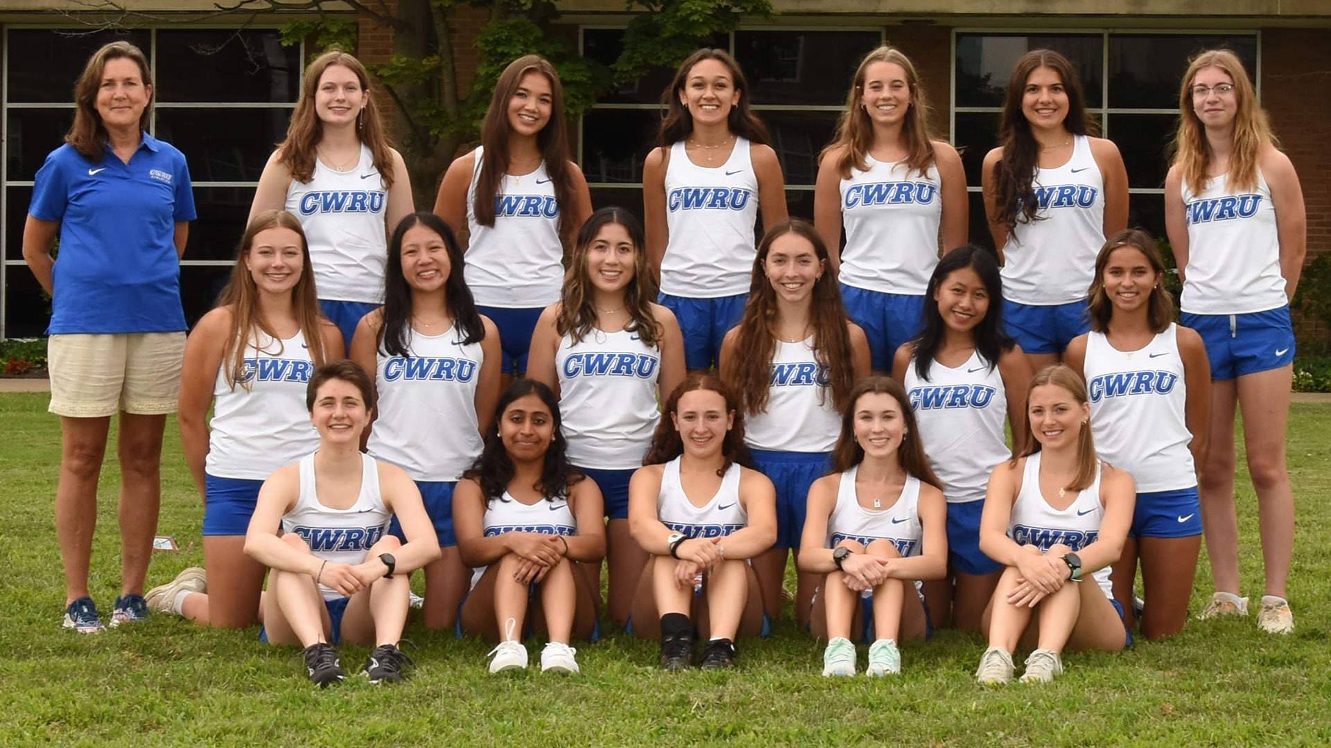 2024 CWRU Women's Cross Country Team Photo