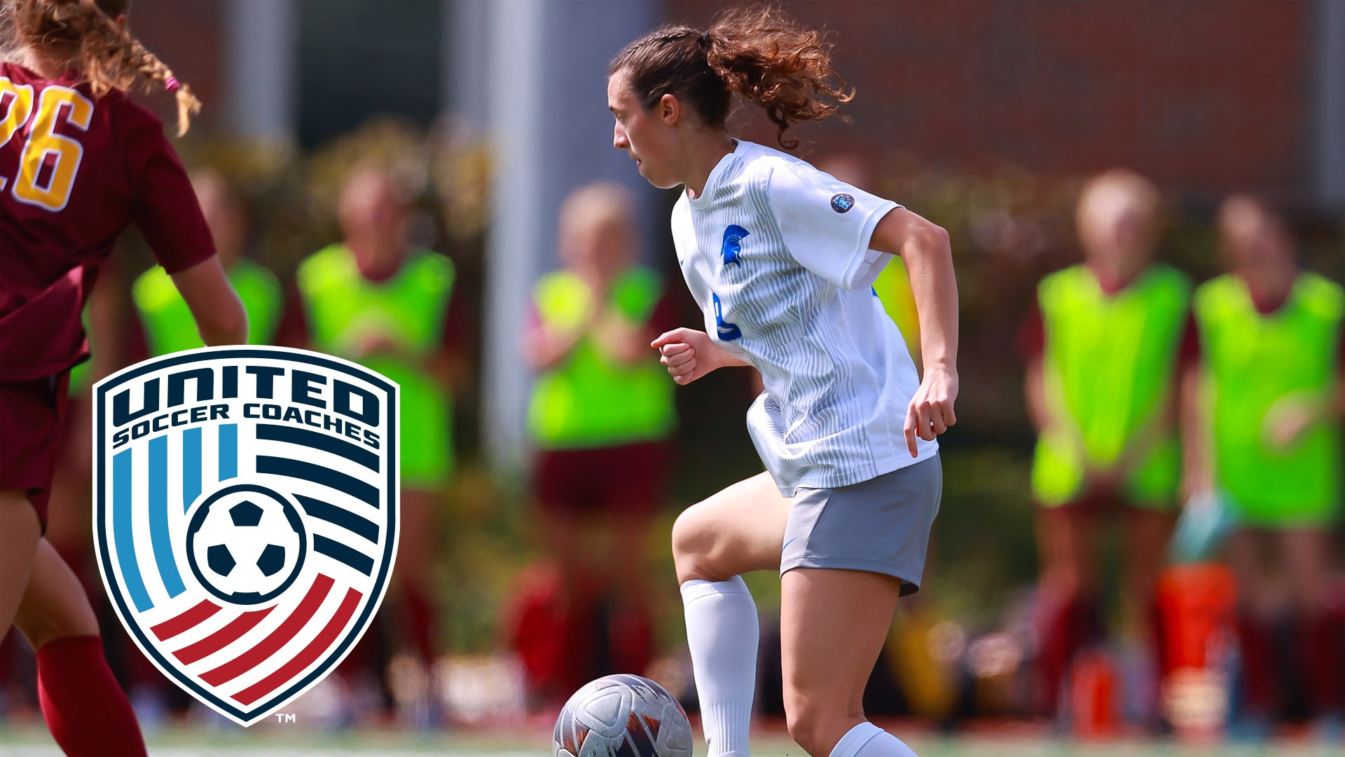 Ceci Dapino controlling the ball against Calvin