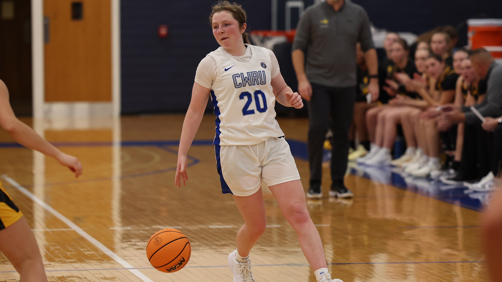 Mya Hartjes dribbling the basketball