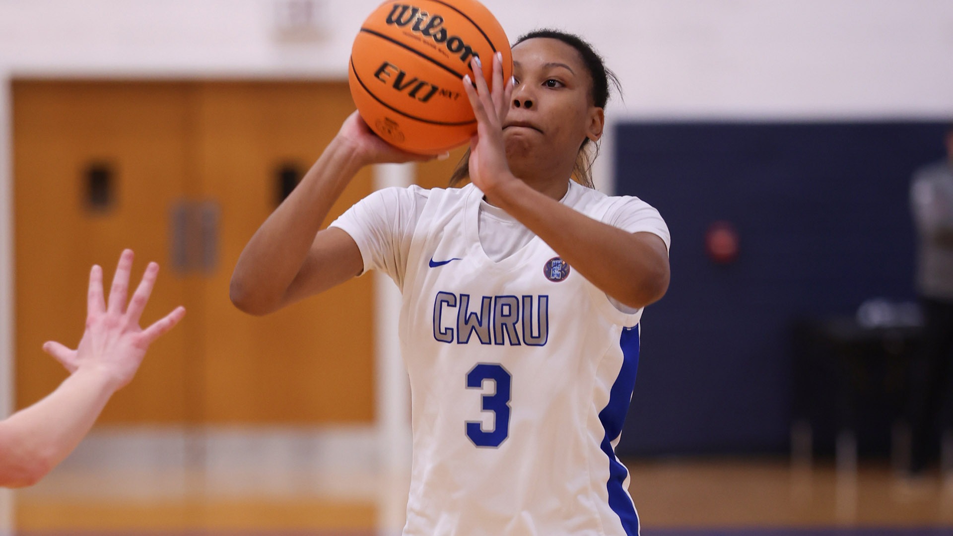 Maya Roberts attempting a shot against Chicago