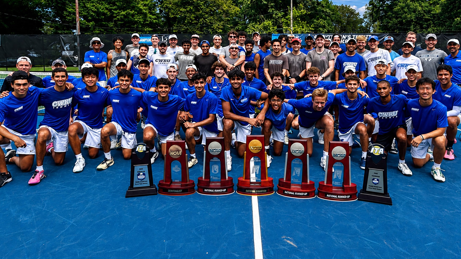 The CWRU men's tennis team and former players celebrating Alumni Weekend