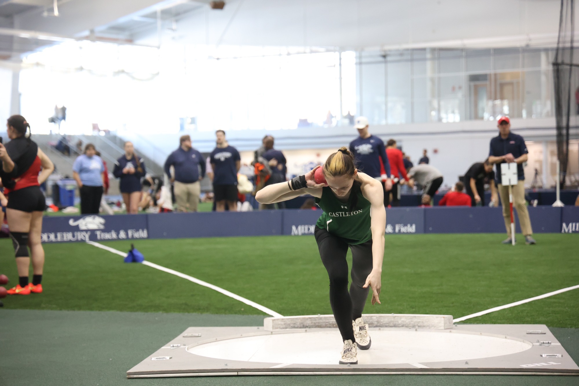Lanfear in shot put at Middlebury