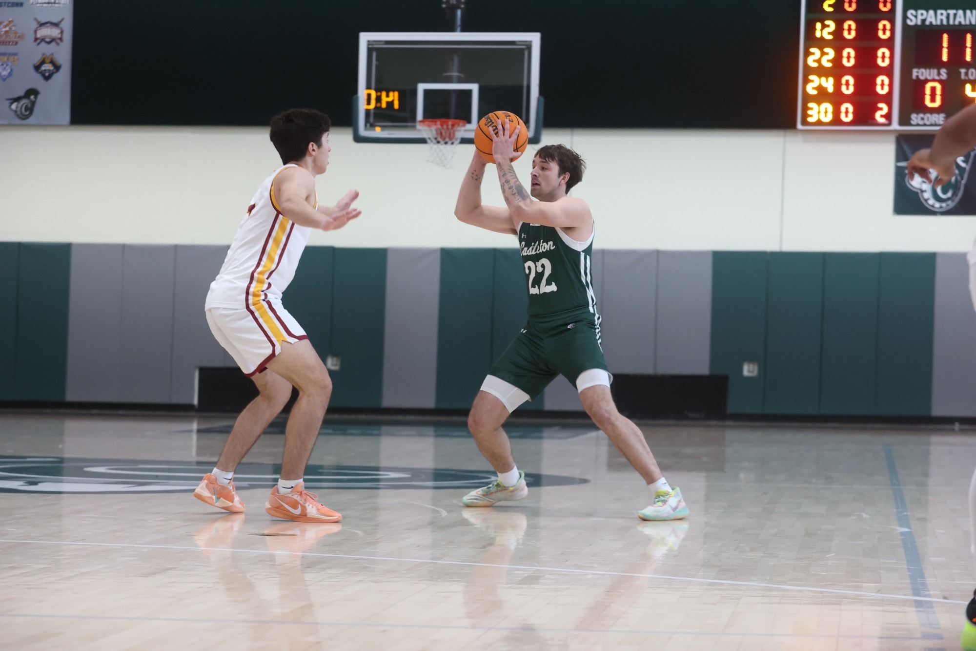 Bilodeau passing the ball
