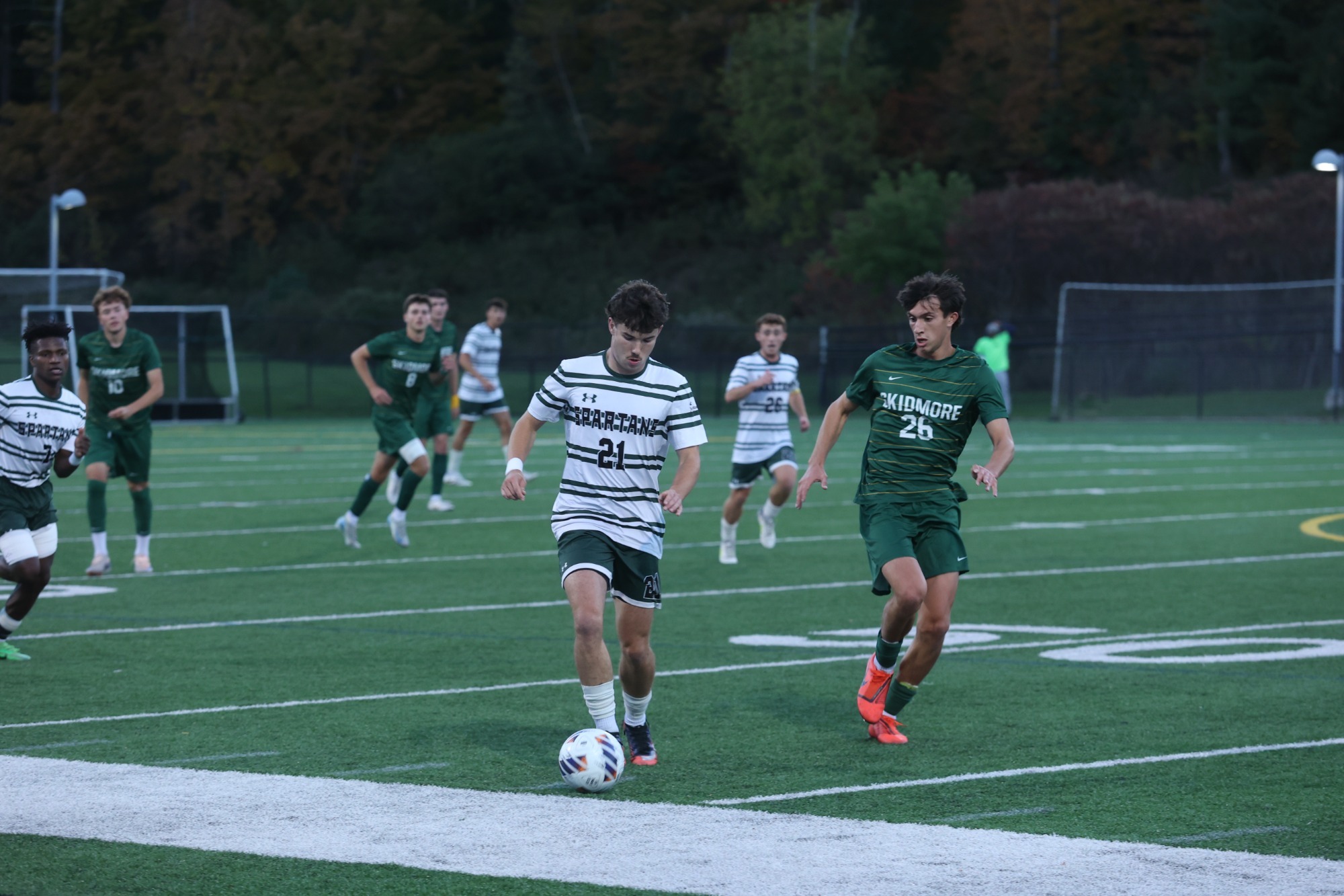 CJ Wallingford trying to get around Skidmore defender