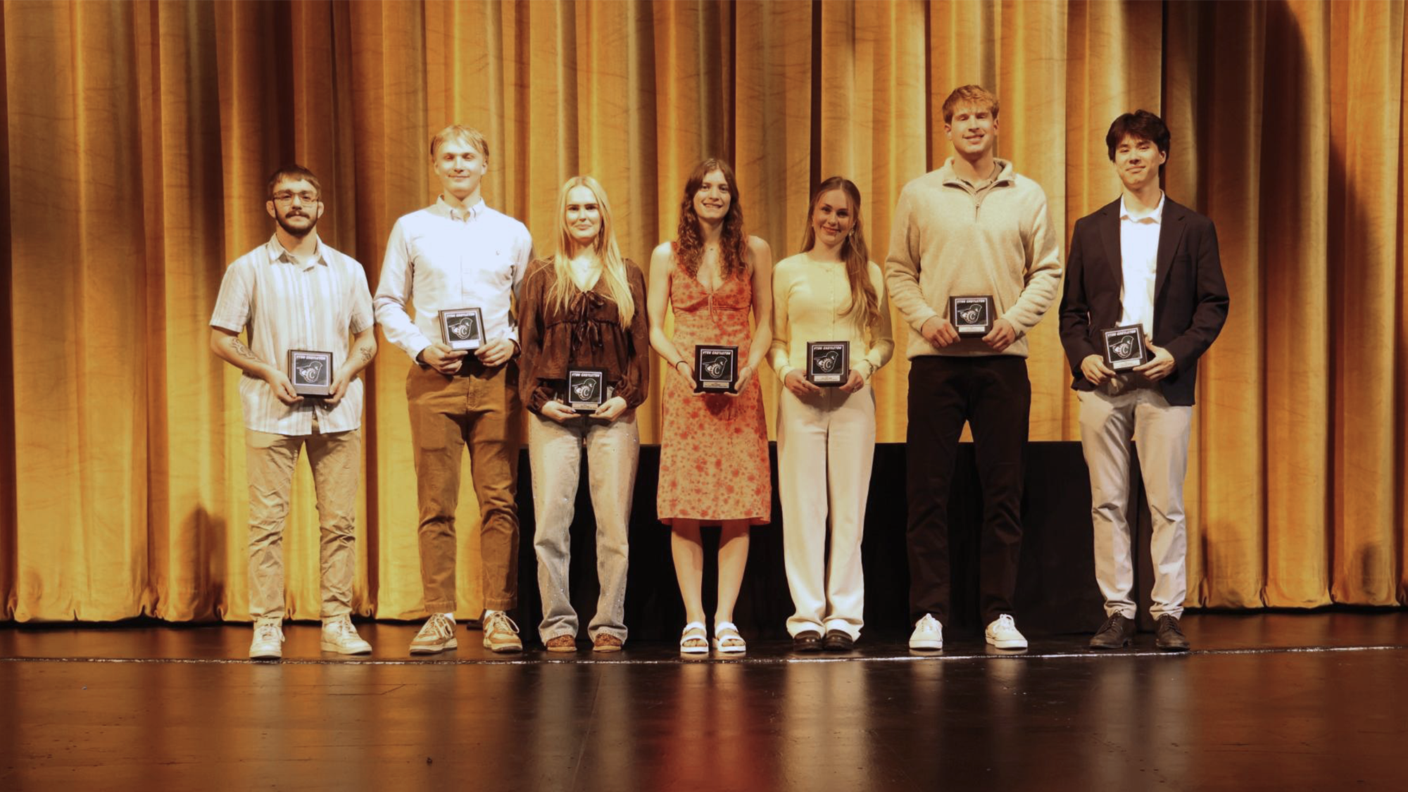 Drew Marchese, Sondre Andersen, Emilie Stene, Moa Carlsson, Emily Adams, Will Radcliff and Emmett McHardy - Team MVPS 2026