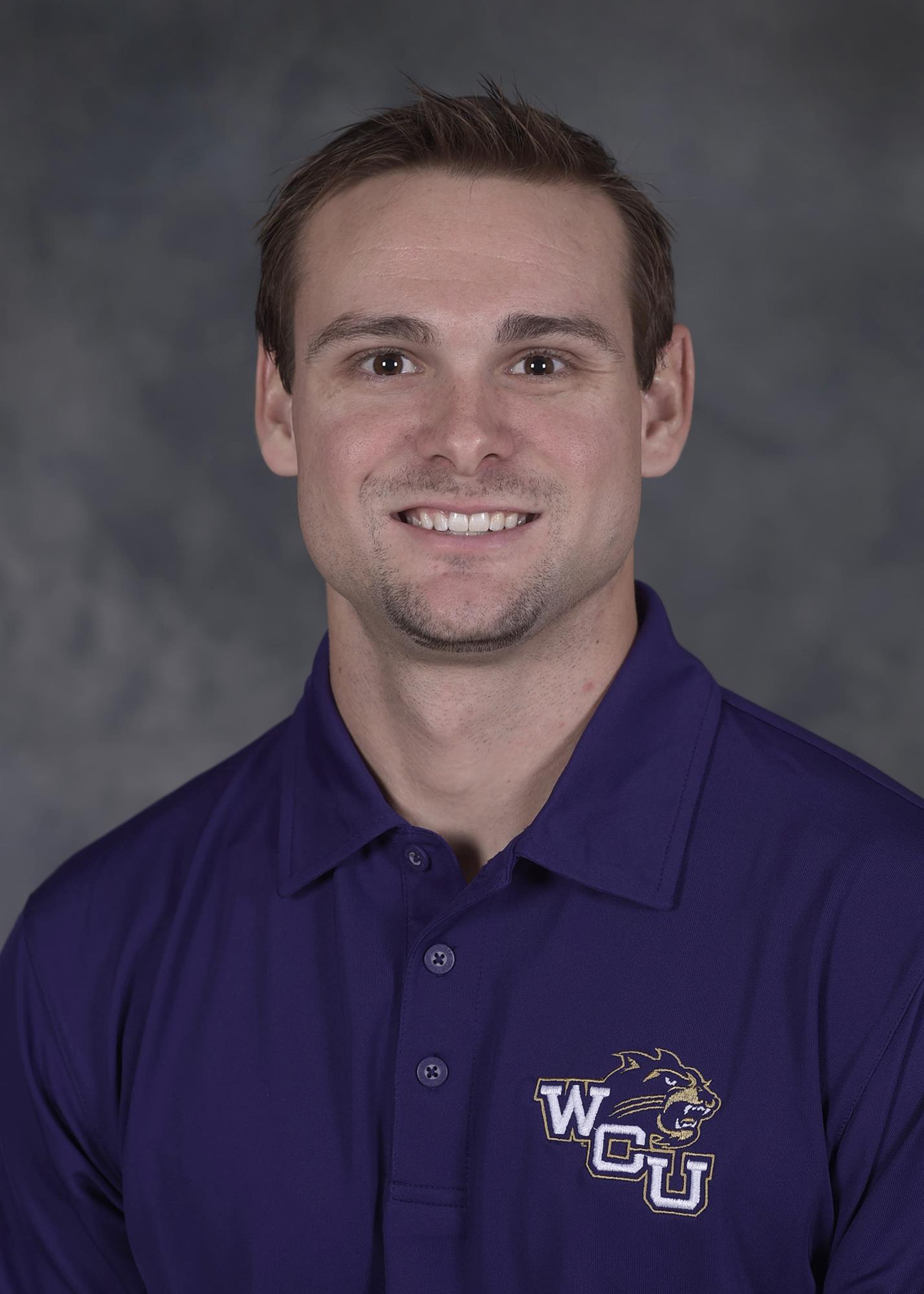 Travis Nead headshot