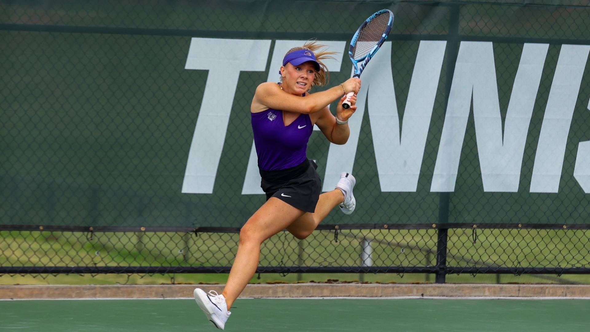 Axelle Van Beurden vs Wofford 2026