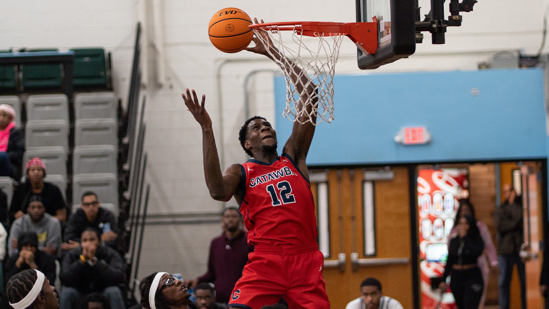 Justin Banks elevating for a bucket against Livingstone