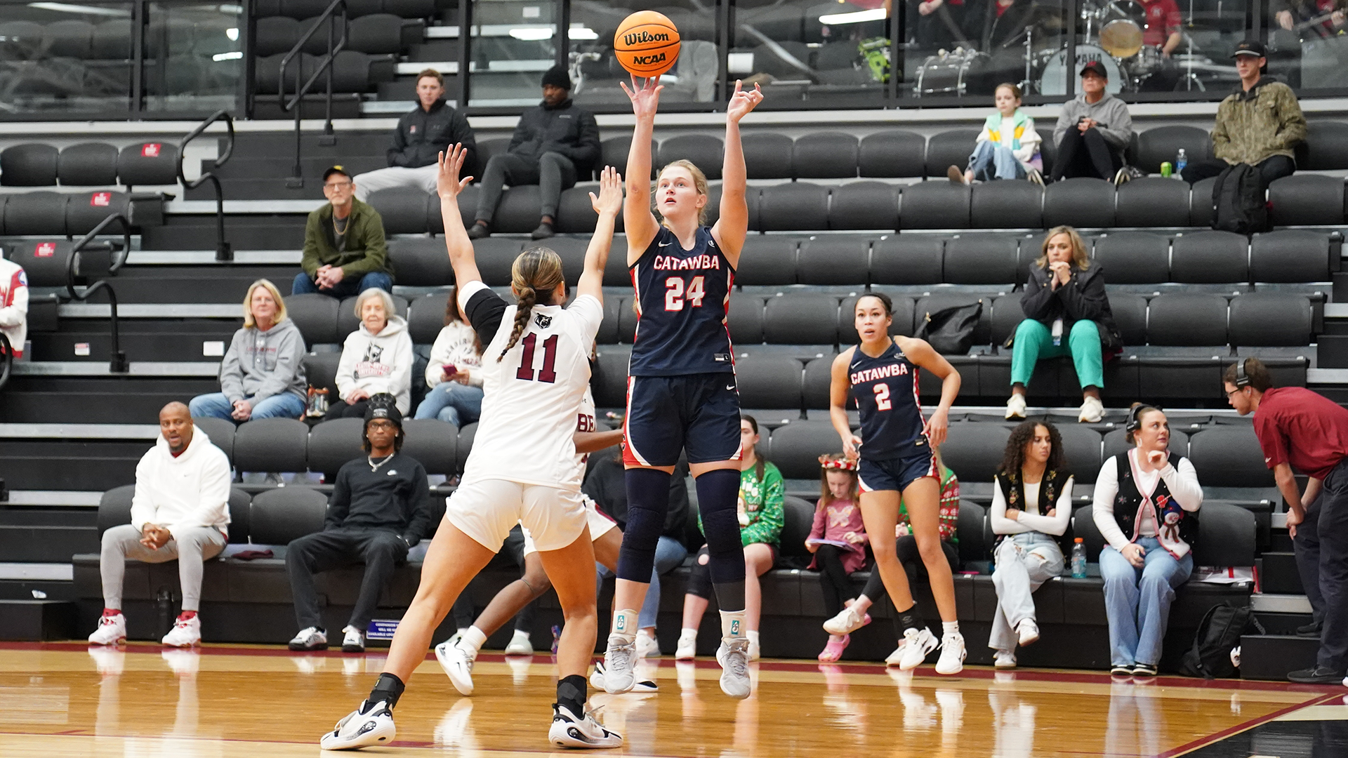 mary spry jumpshot at lenoir-rhyne