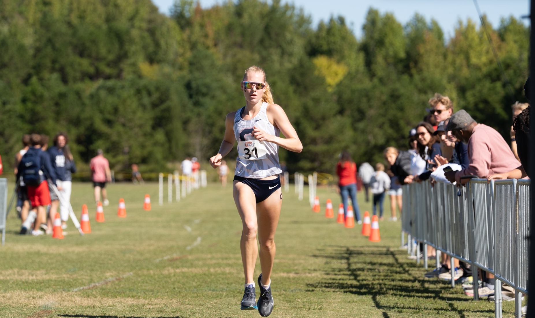 Hannah Caudill Chicknlegs Invite Finish