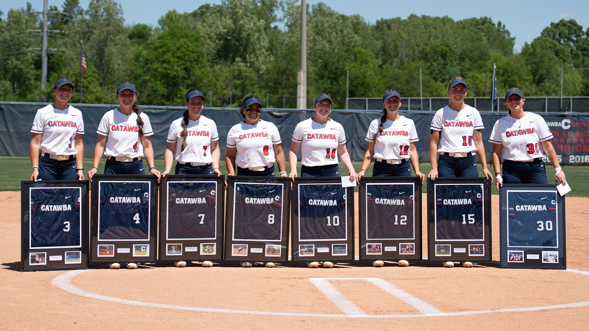 04.18 softball senior day