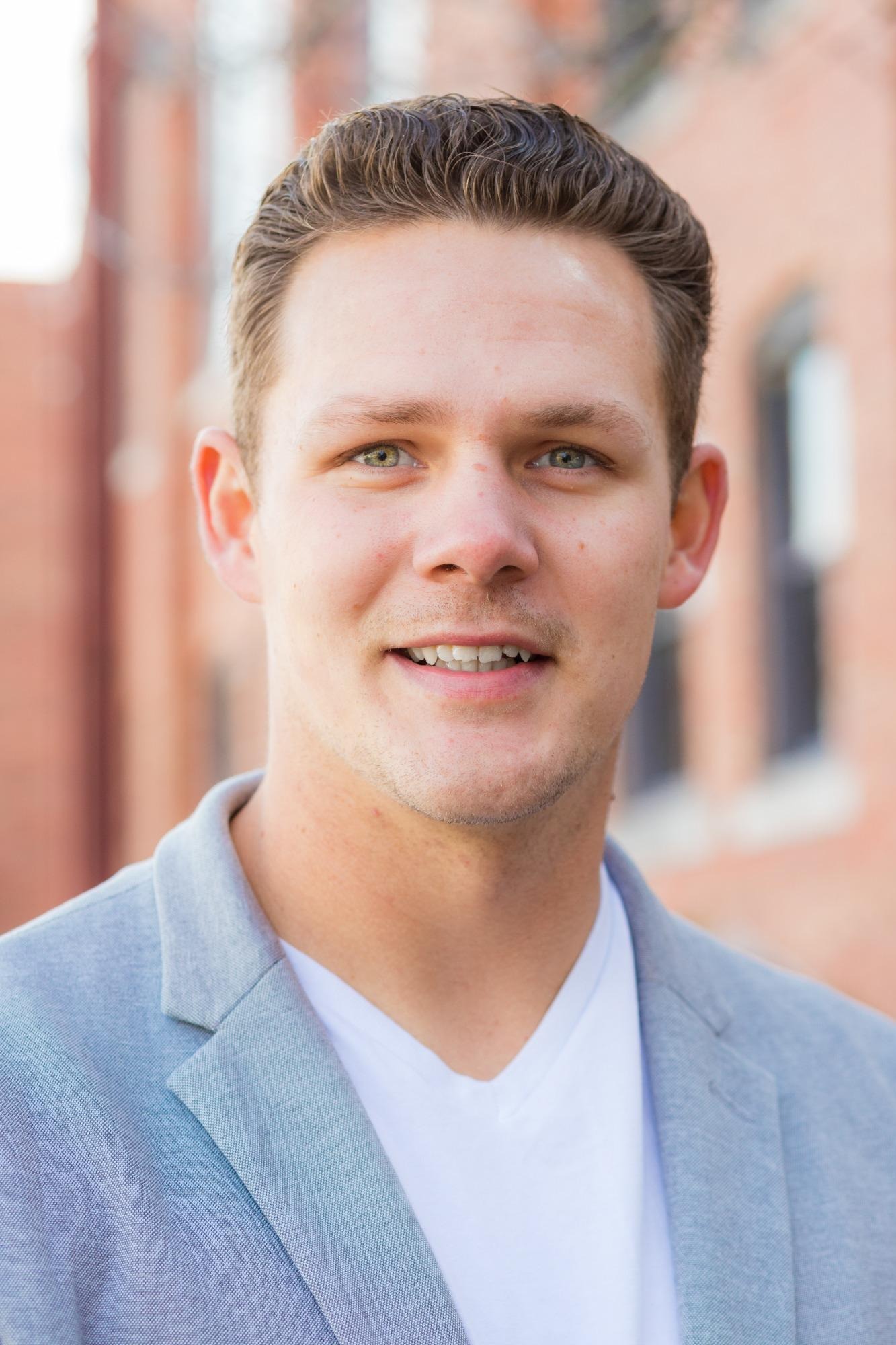 zach bishop headshot