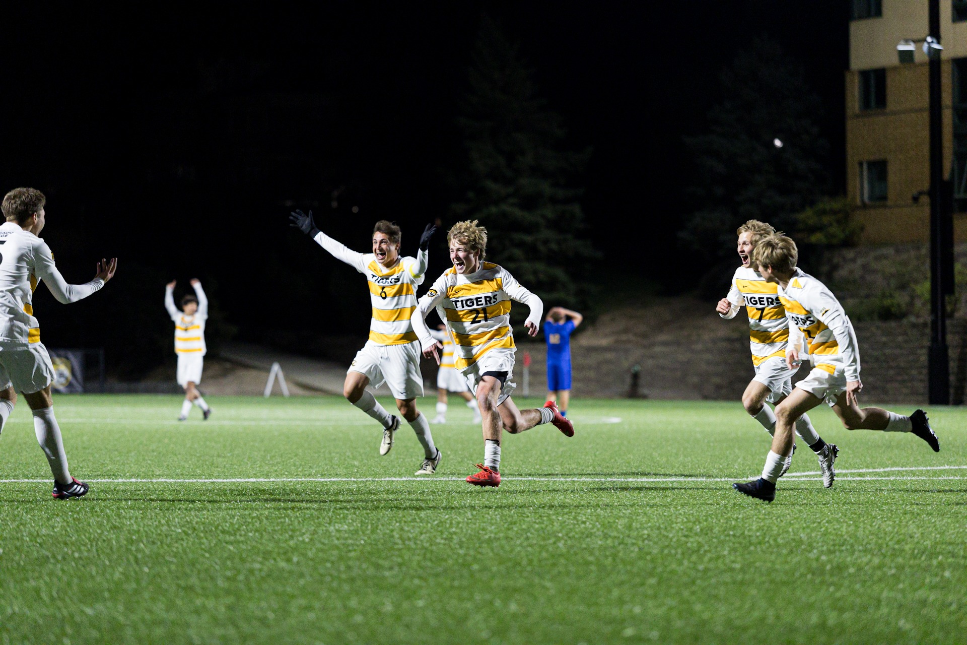 Whit vs LeTourneau