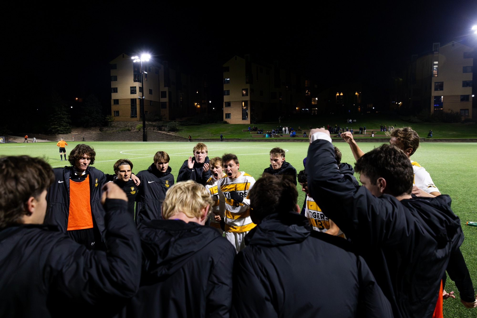 Team Huddle vs LeTourneau