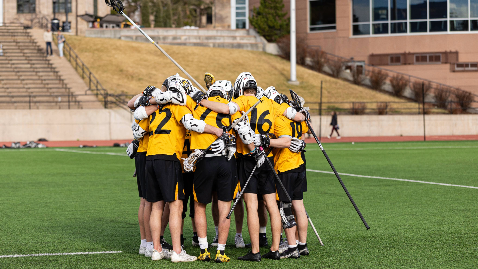 MLAX huddle SJC