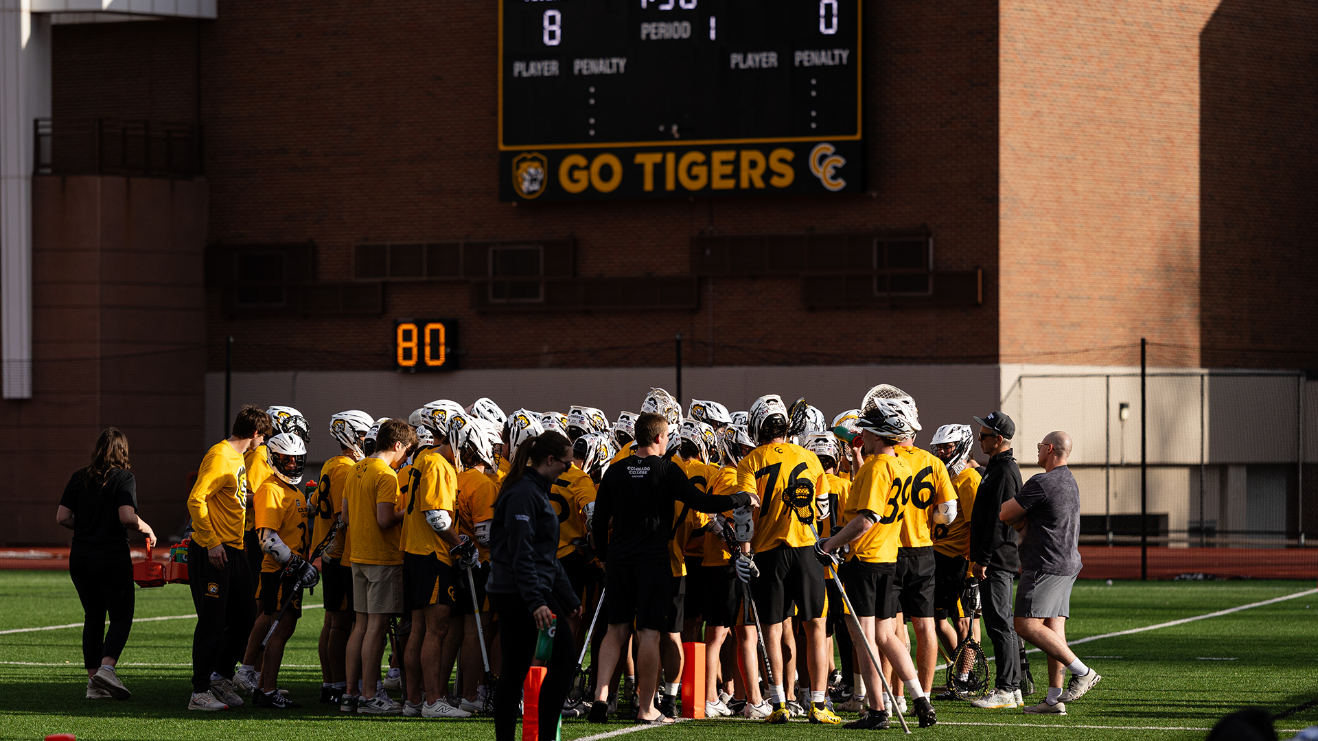 MLAX huddle