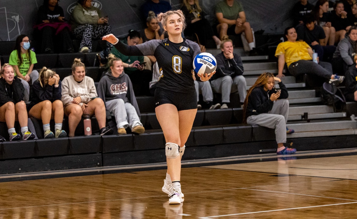 Volleyball Splits on Final Day of Worthington Classic Cedar Crest