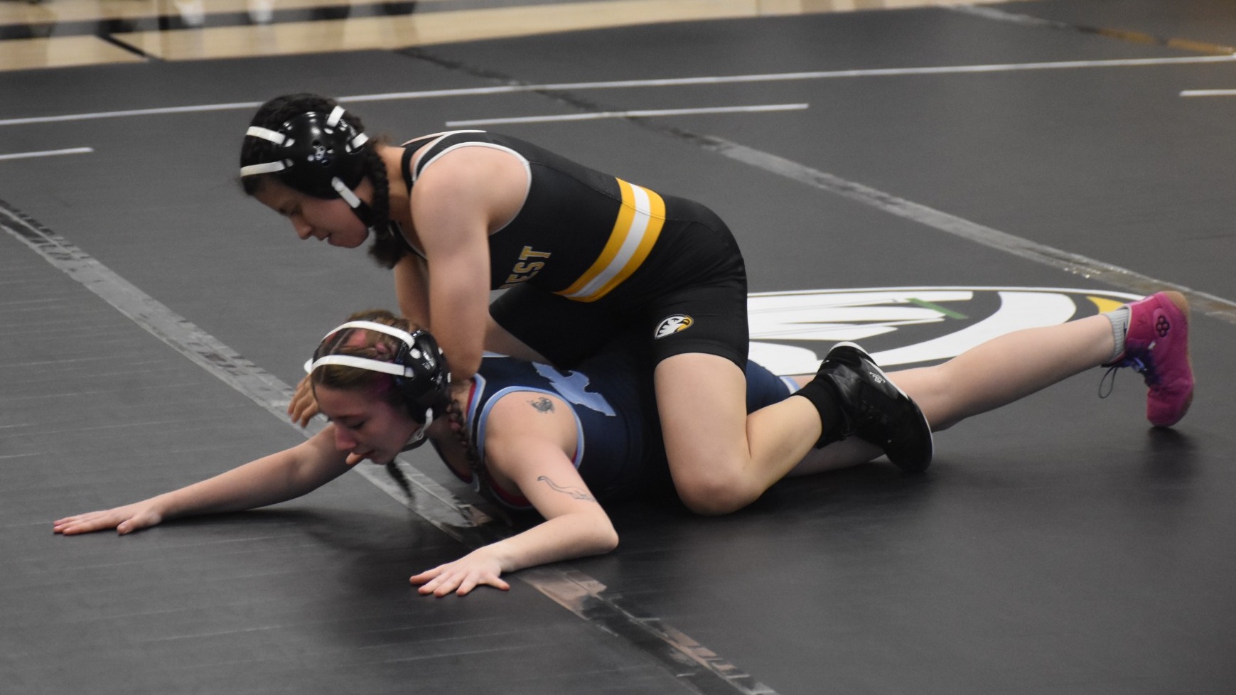 MartinezWrestlingAction2526