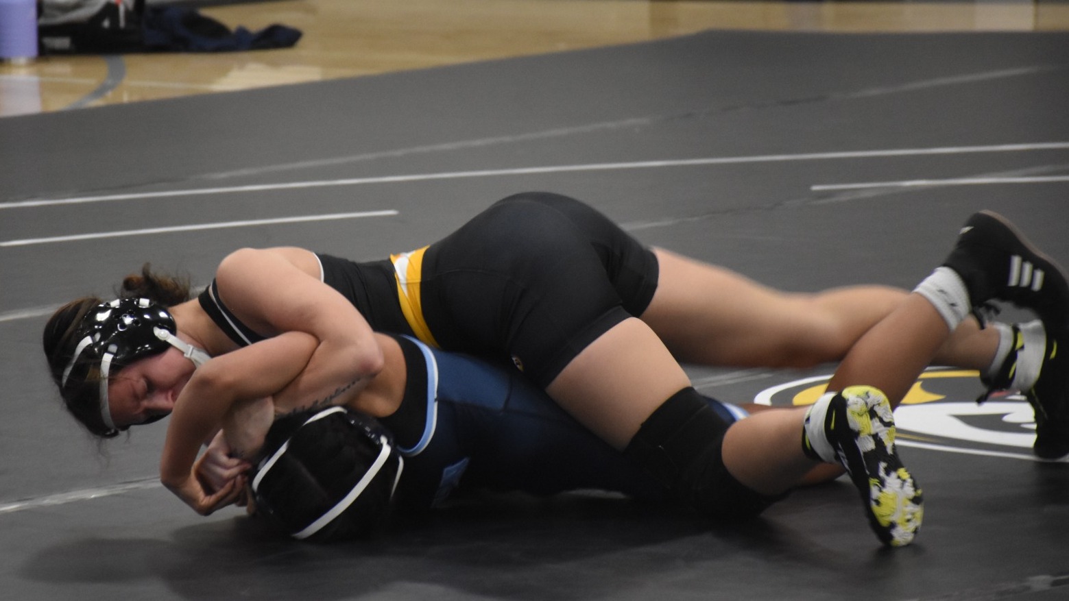 SnyderWrestlingAction2526