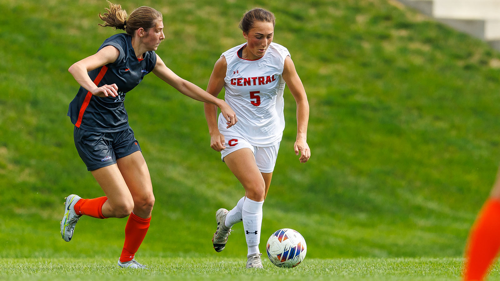 Dutch women soccer team defeated at Loras Central College Athletics