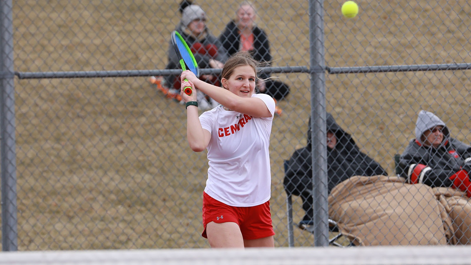 Coe outlasts Central in women’s tennis league semifinal Central