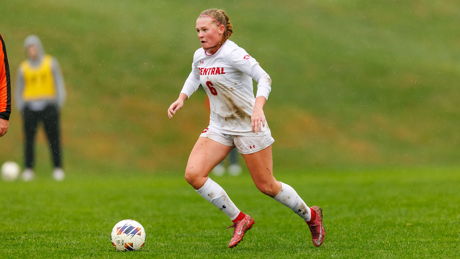 Piper Eighmy dribbles forward