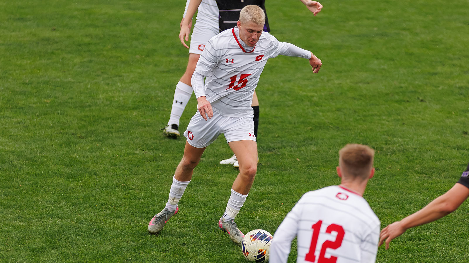 Mason Simmons on the ball