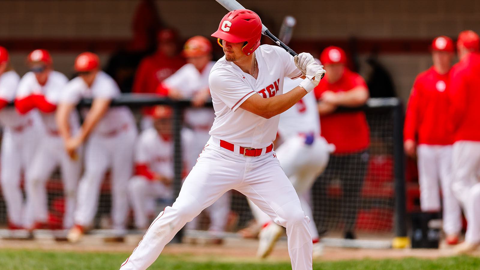 Max Steinlage eying the pitch 