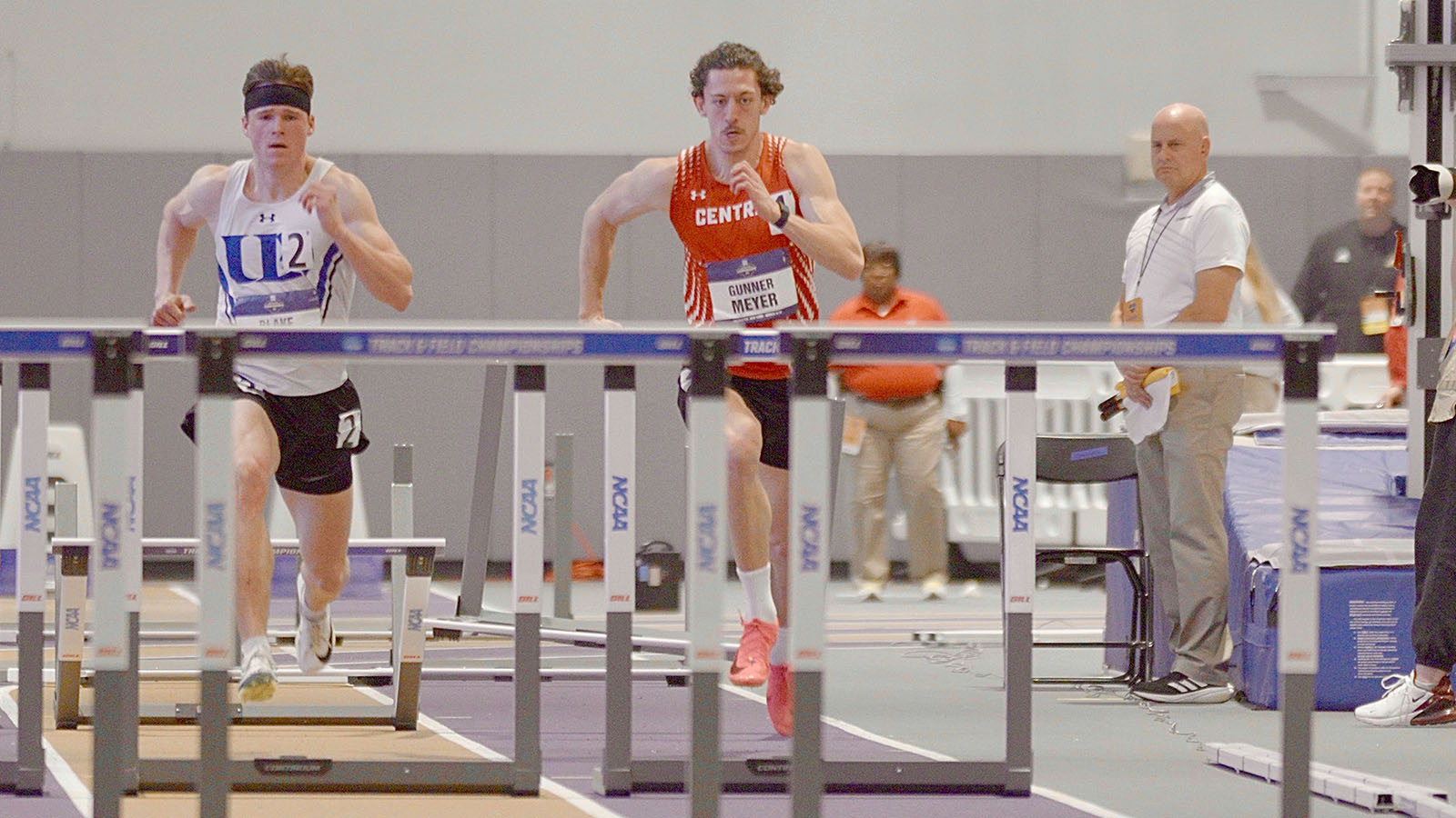 Gunner Meyer lining up a hurdle