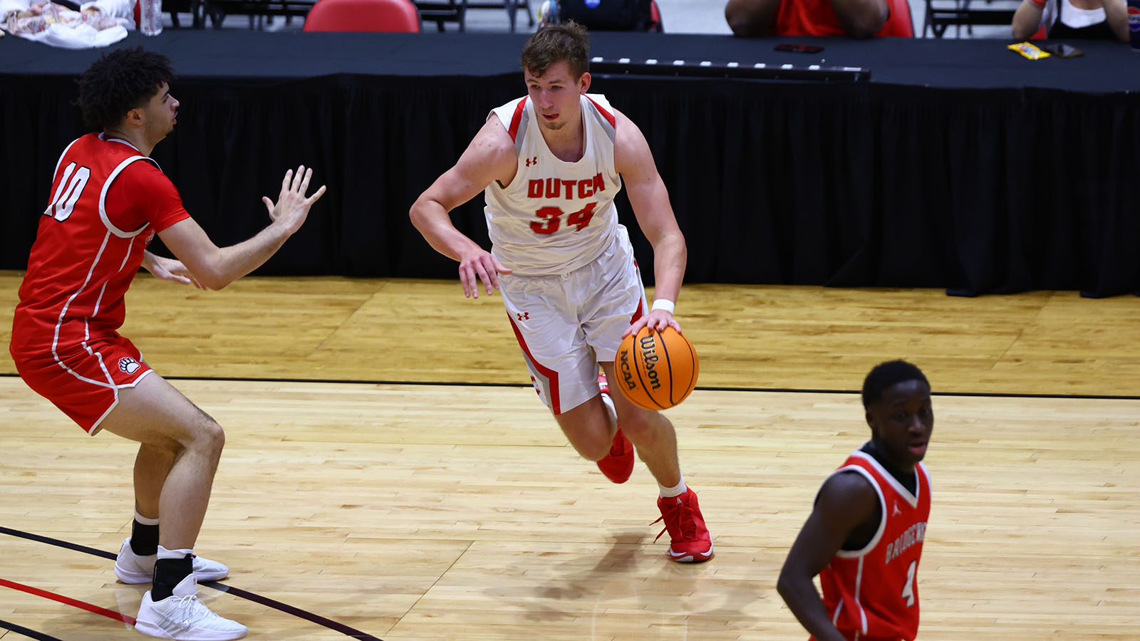 Owen Schipper driving from the wing