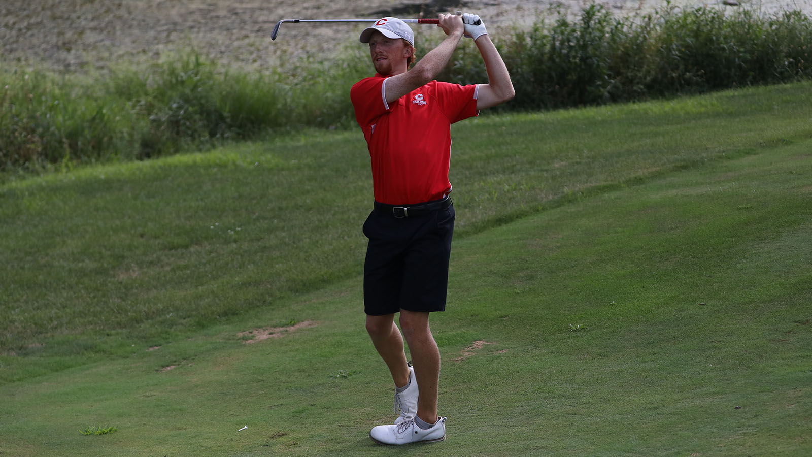 Carter Yurgae iron shot in the fareway