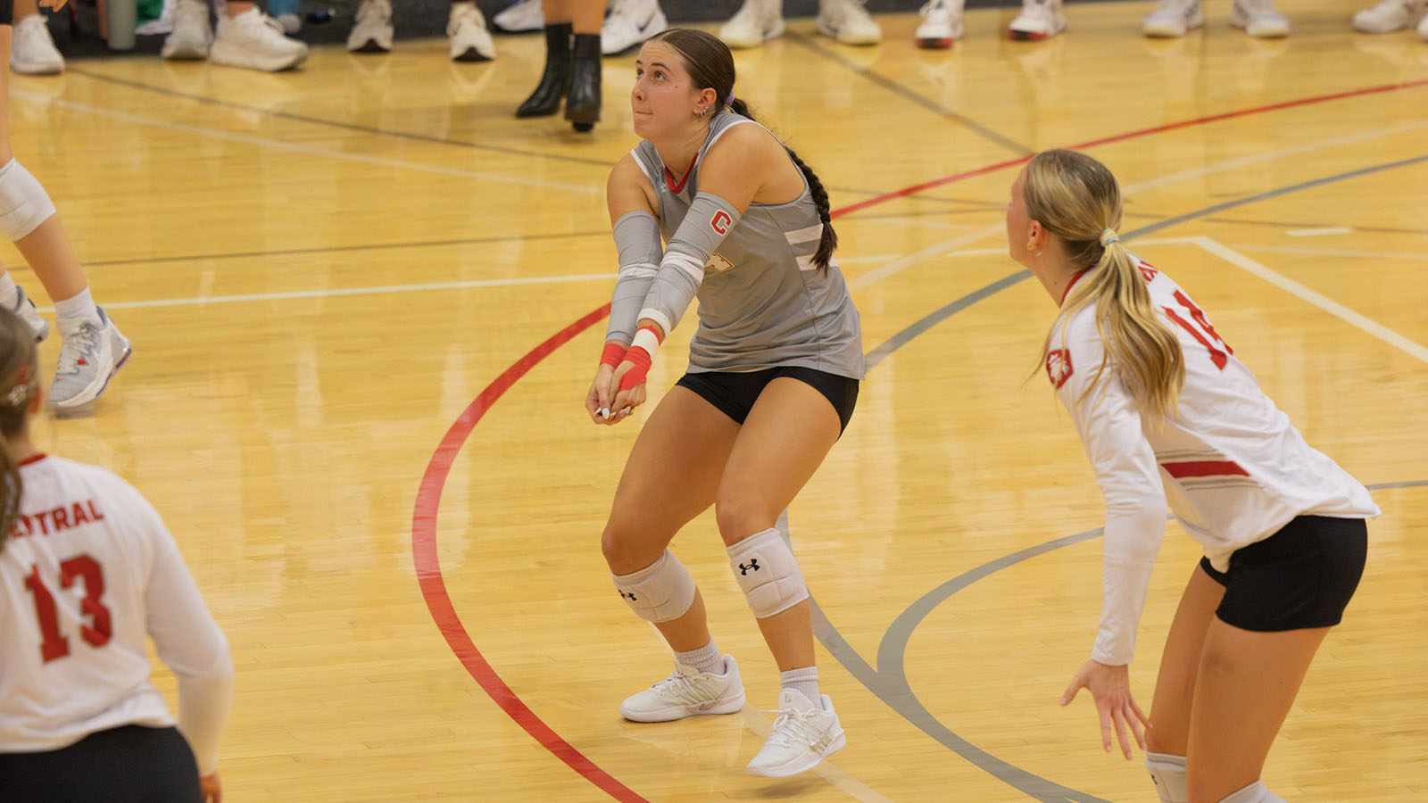 Alexis Crowley playing volleyball against Monmouth College