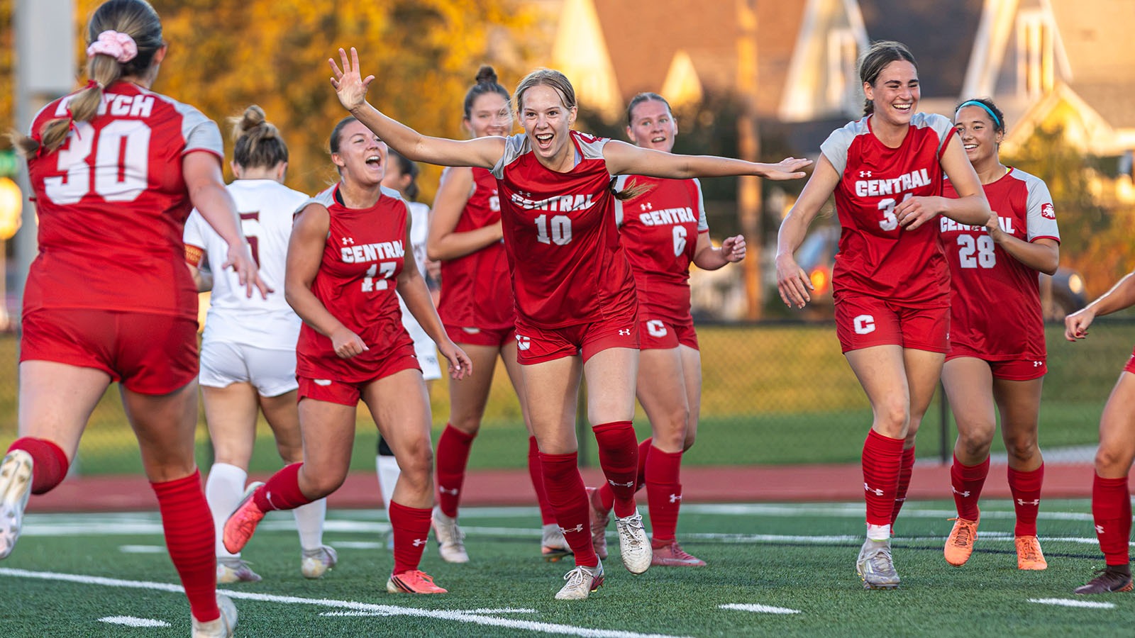 Emerson Holle celebrates a goal