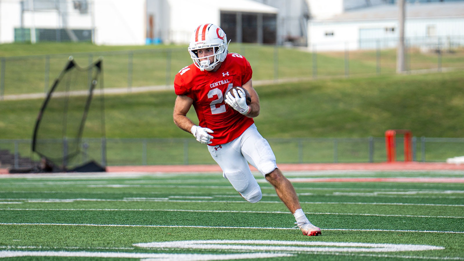 Cody Klein running with the ball against Buena Vista