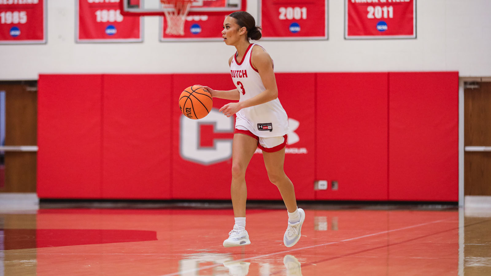 Jasmyn williams dribbles over the timeline against Nebraska Wesleyan on January 28, 2026